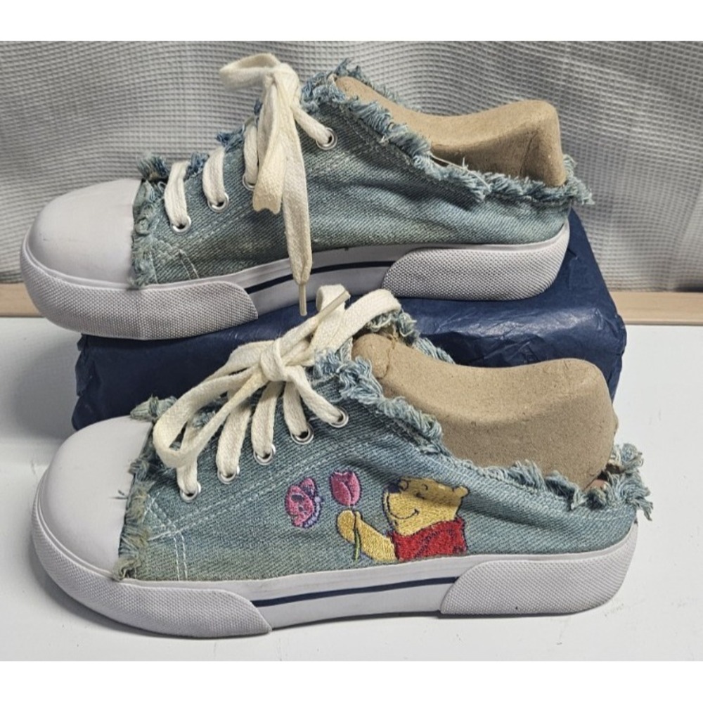 Vtg 1990s Disney Winnie the Pooh frayed denim low top slip on woman 6.5